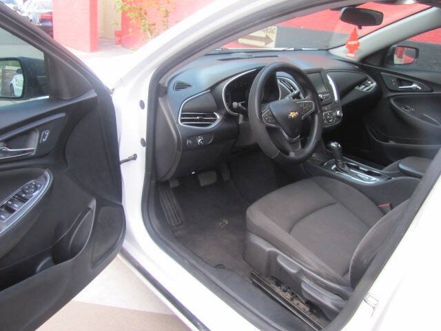 Used 2018 Chevrolet Malibu LS FWD image 9
