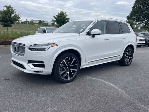 Certified 2023 Volvo XC90 B5 Plus w/ Protection Package Premier AWD/4WD image 3