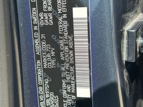 Used 2024 Volvo XC60 B5 Plus image 32