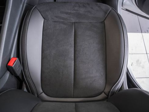 New 2025 Jeep Grand Cherokee Altitude image 28