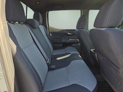 Used 2020 Toyota Tacoma TRD Off-Road image 14