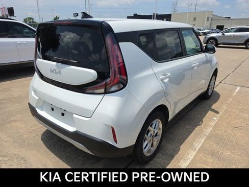 Certified 2025 Kia Soul LX w/ LX Technology Package FWD image 4