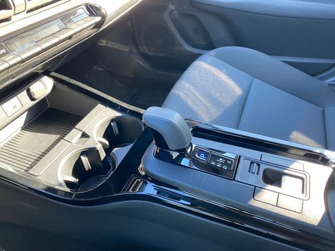 Used 2025 Toyota Prius LE image 41