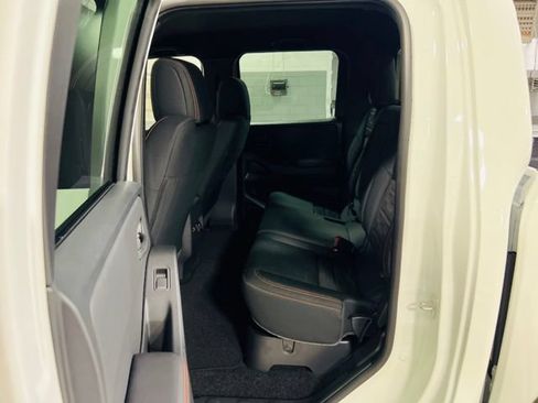New 2026 Nissan Frontier PRO-4X AWD/4WD image 25