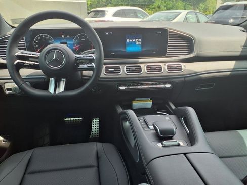 Used 2025 Mercedes-Benz GLS 450 4MATIC image 10