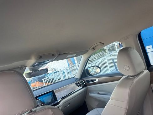 Used 2024 Volkswagen Atlas SE FWD image 13