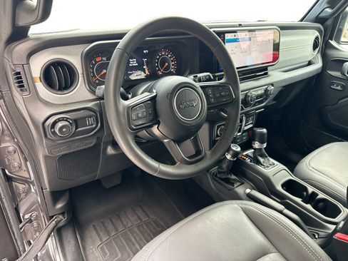 Used 2024 Jeep Wrangler Unlimited Sport AWD/4WD image 21
