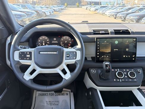 Used 2025 Land Rover Defender 110 S image 4