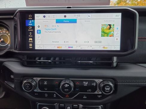 Used 2024 Jeep Wrangler Unlimited Rubicon image 22