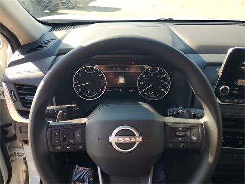 New 2026 Nissan Rogue S image 13