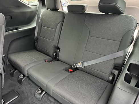 Certified 2025 Chevrolet Traverse LT image 10