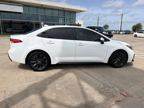 Used 2024 Toyota Corolla SE FWD image 5