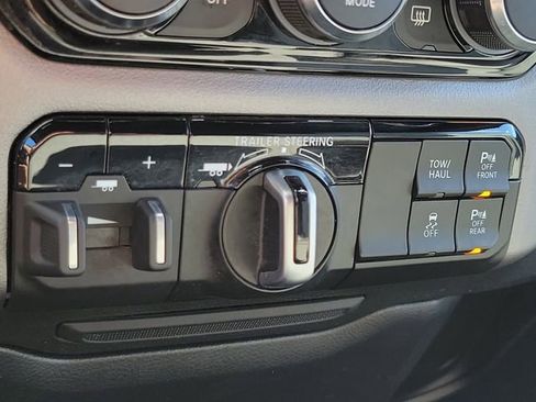 Used 2023 RAM 1500 Big Horn w/ Trailer Tow Group image 28