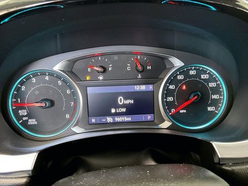 Used 2021 Chevrolet Traverse LT FWD image 18