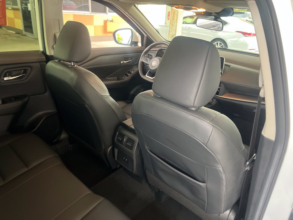 Certified 2023 Nissan Rogue SV w/ SV Premium B Package AWD/4WD image 18