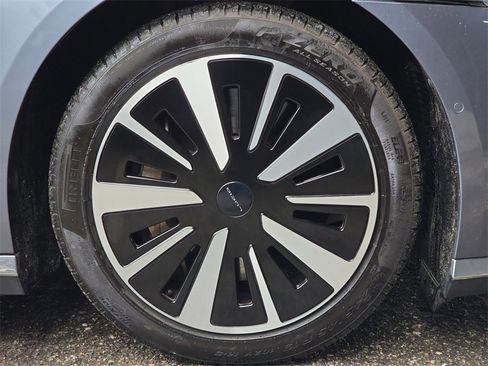 Used 2024 Lucid Air Touring image 19