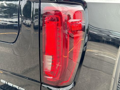 Used 2023 GMC Sierra 1500 Denali AWD/4WD image 34
