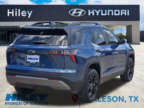 Used 2025 Chevrolet Equinox LT w/ Midnight Edition FWD image 4