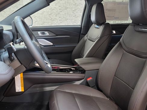 New 2026 Ford Explorer Platinum image 21