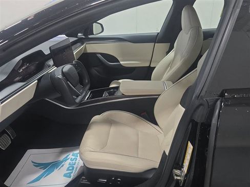 Used 2022 Tesla Model S Plaid image 5