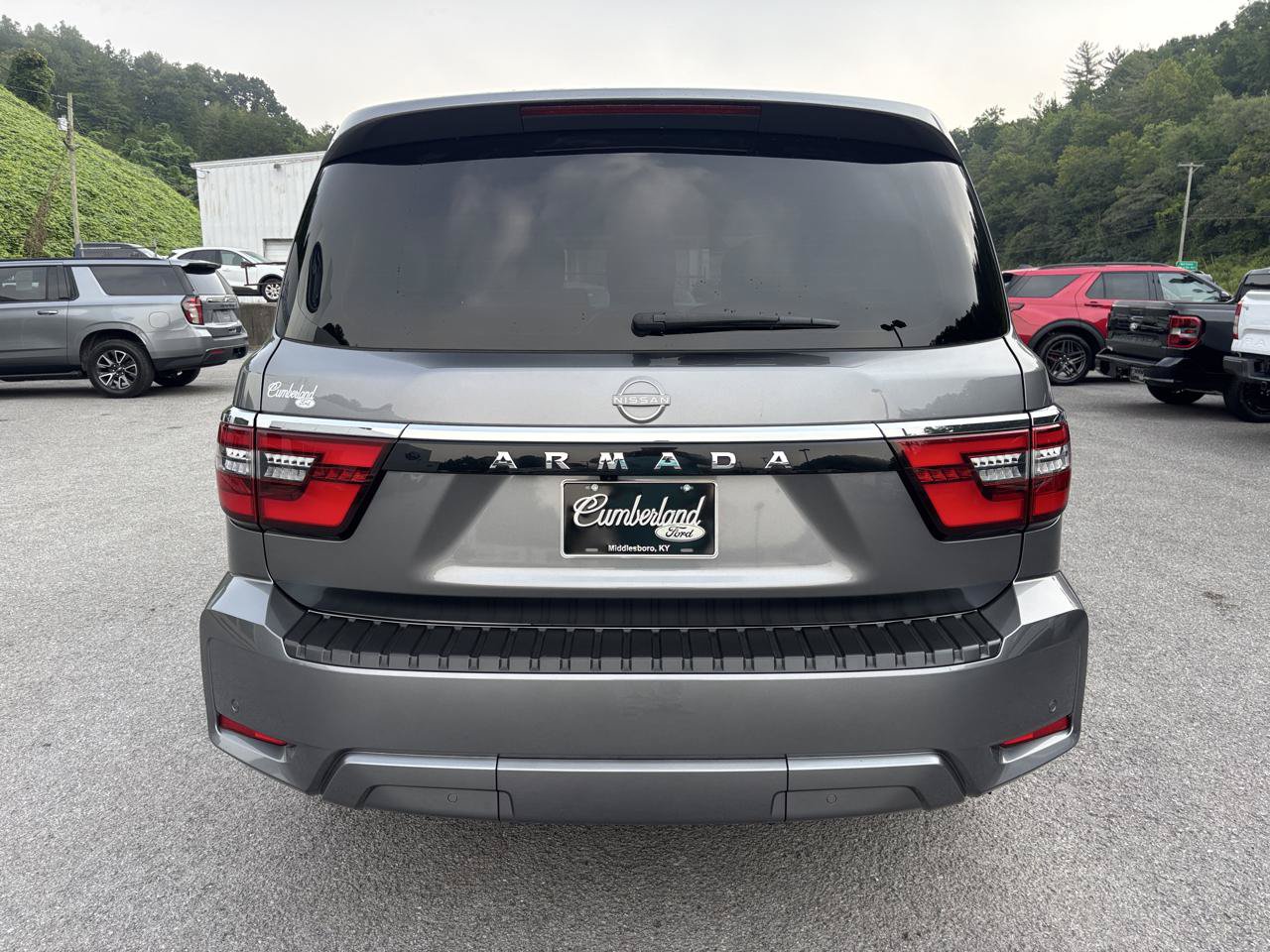 Used 2023 Nissan Armada SV w/ Cargo Package AWD/4WD image 3