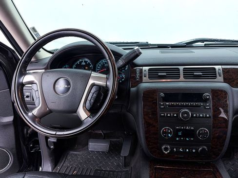 Used 2008 GMC Sierra 1500 Denali AWD/4WD image 3