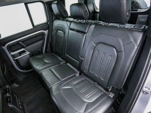 Used 2020 Land Rover Defender 110 SE AWD/4WD image 25