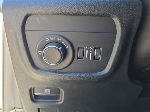 Certified 2023 Jeep Grand Cherokee L Laredo image 20