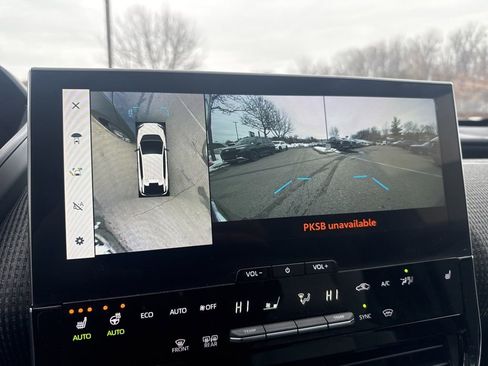 Used 2023 Subaru Solterra AWD image 14