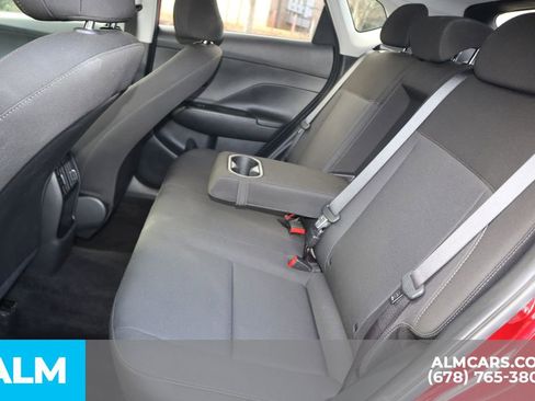 Used 2025 Hyundai Kona SEL image 17