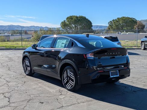 New 2026 Nissan Leaf SV+ w/ Floor Mat Package (SV+) image 7