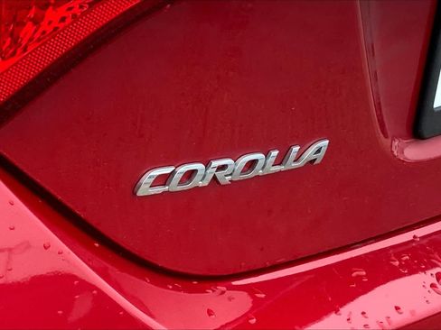 Used 2018 Toyota Corolla SE image 30