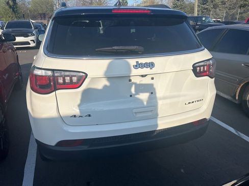 Used 2018 Jeep Compass Limited AWD/4WD image 5