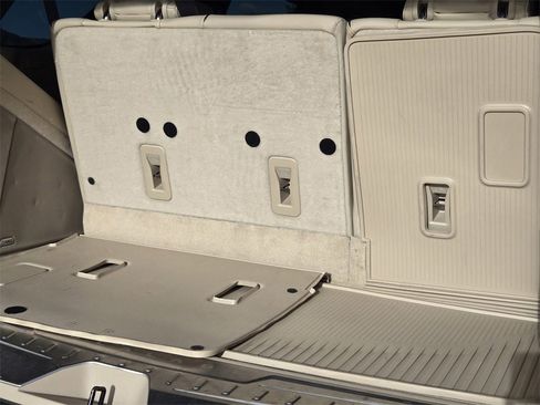 Used 2021 Cadillac Escalade Premium Luxury w/ Driver Assist Tech Package image 20