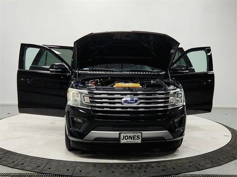 Used 2018 Ford Expedition XLT w/ Equipment Group 201A image 10