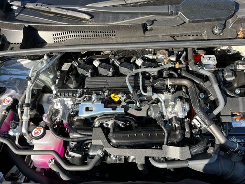 Used 2025 Toyota Prius LE image 30