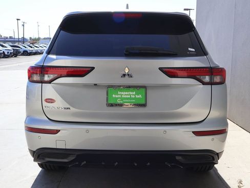 Used 2022 Mitsubishi Outlander SE AWD/4WD image 4