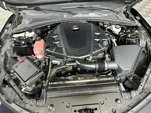 Used 2023 Chevrolet Camaro LT RWD image 29