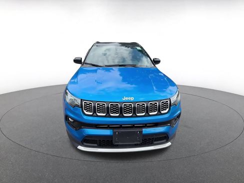 Used 2025 Jeep Compass Limited AWD/4WD image 7