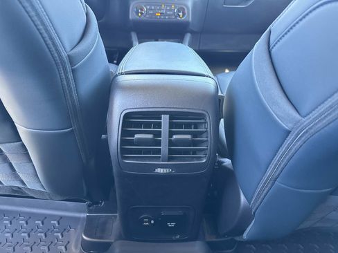 Used 2024 Ford Bronco Sport Outer Banks w/ Tech Package image 16