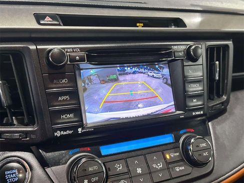 Used 2016 Toyota RAV4 SE image 27