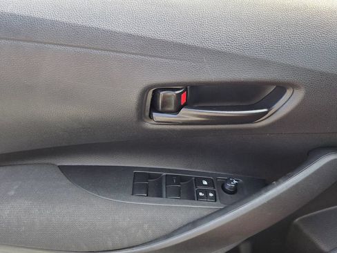 Used 2025 Toyota Corolla LE FWD image 26