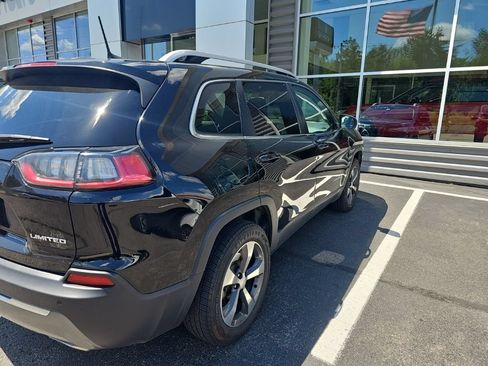 Used 2019 Jeep Cherokee Limited w/ Luxury Group AWD/4WD image 6