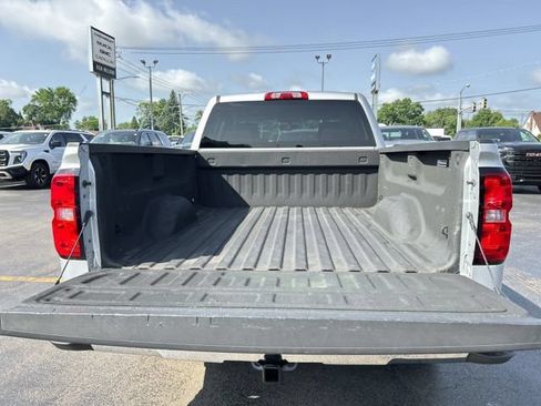 Used 2018 Chevrolet Silverado 1500 LT w/ All Star Edition AWD/4WD image 9