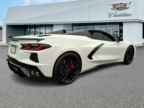 Used 2022 Chevrolet Corvette Stingray Preferred Conv w/ Z51 Performance Package RWD image 6