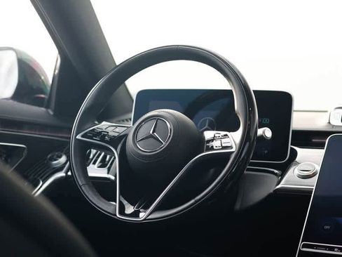 Certified 2023 Mercedes-Benz S 500 4MATIC image 17