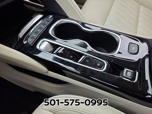 Used 2023 Buick Envision Avenir AWD/4WD image 29