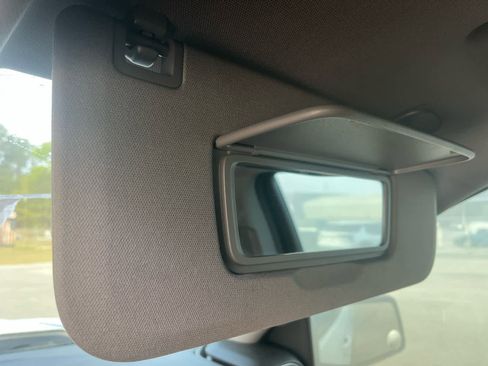 Used 2023 Chevrolet Silverado 1500 LT image 26