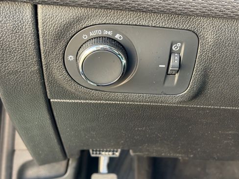 Used 2018 Chevrolet Cruze LS image 10