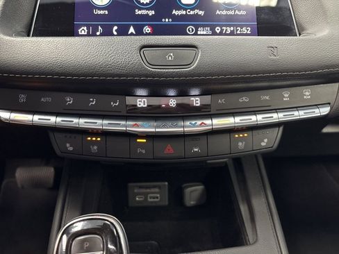 Used 2020 Cadillac XT4 Premium Luxury AWD/4WD image 36